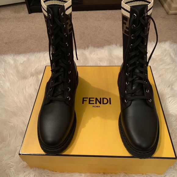 Fendi Ankle Boots - Picture 4 of 9